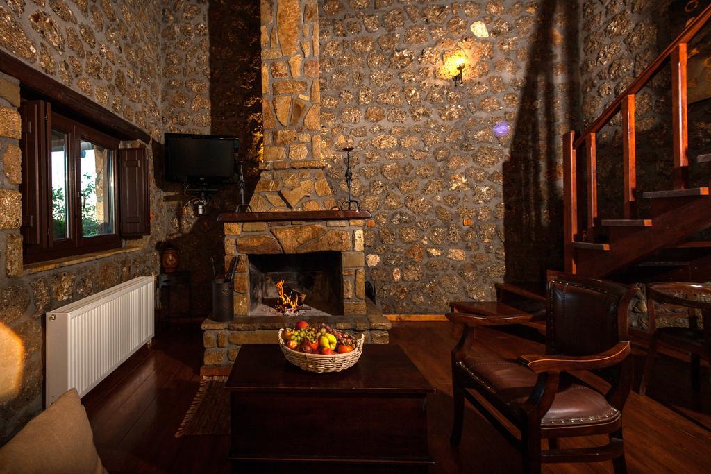Pera Alonia Guest House Като-Трикала-Коринтия Номер фото