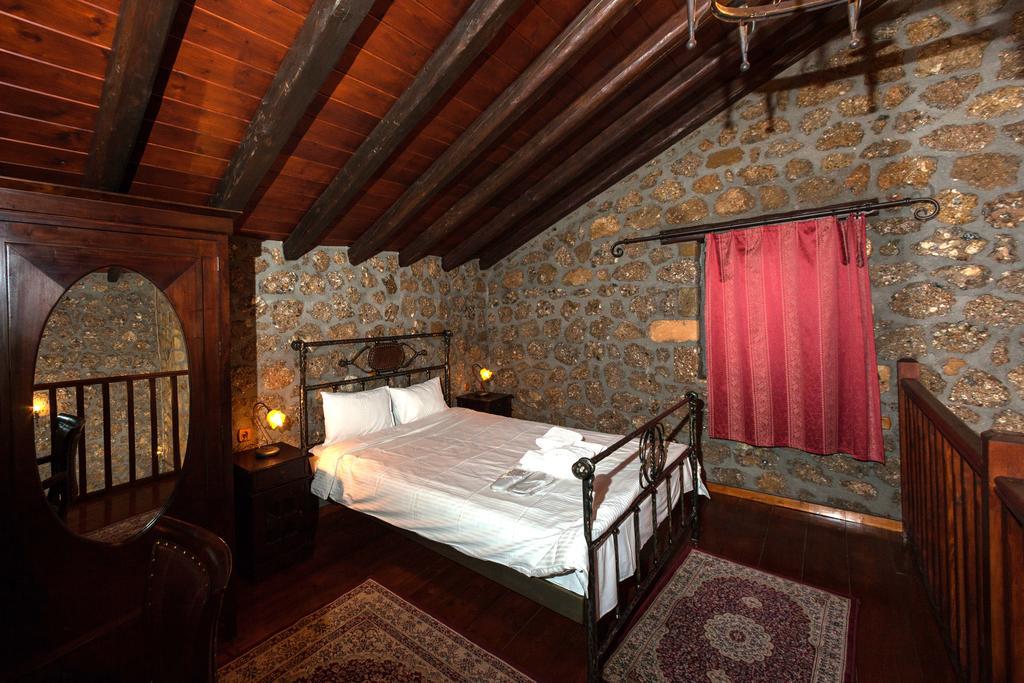 Pera Alonia Guest House Като-Трикала-Коринтия Номер фото